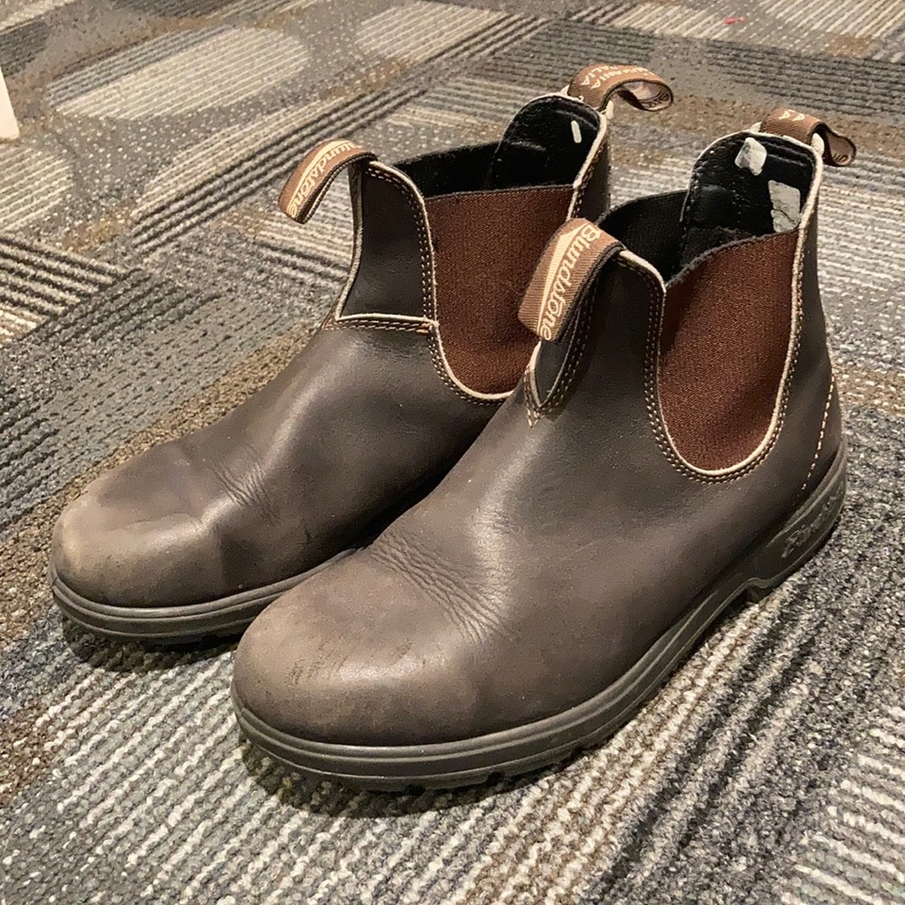 Lightly worn Blundstones boots